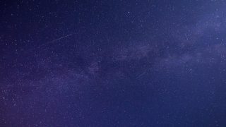 遮天动漫场景，叶凡在星域中修炼，背景是璀璨的宇宙星云